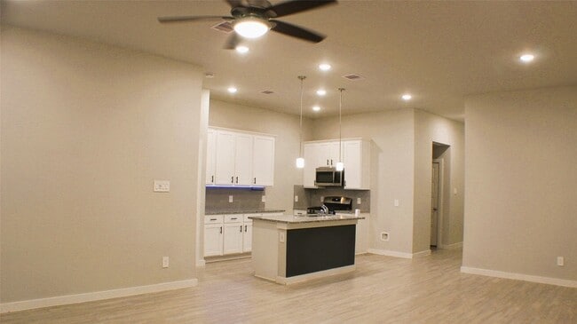 Foto del edificio - 727 Larkspur Shadow Dr