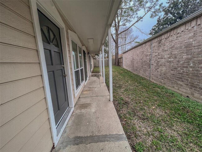 Building Photo - 16007 Glen Mar Dr