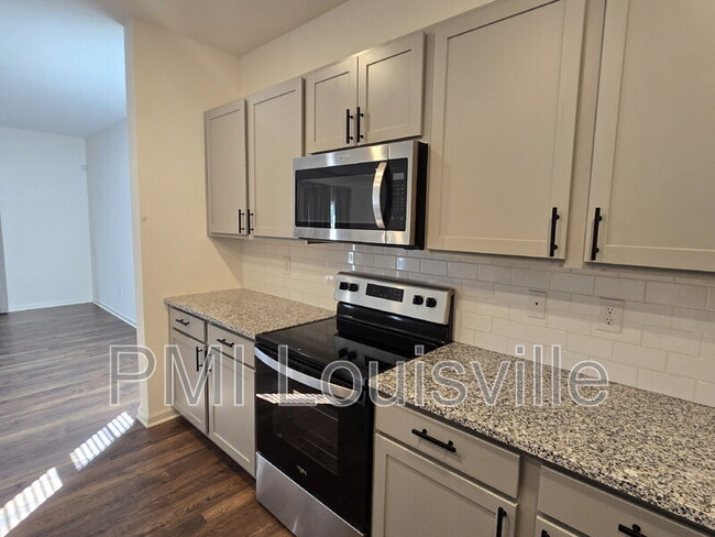 Building Photo - 5806 Kellie Wds Dr