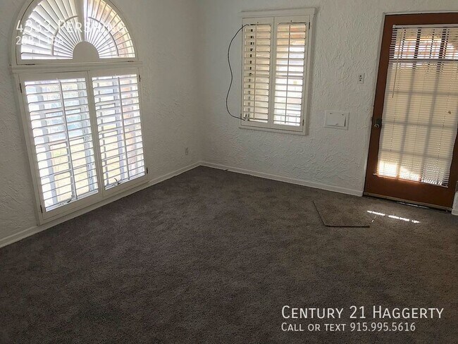 Foto del edificio - 4333 Pershing Dr