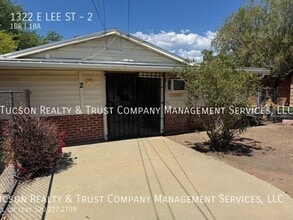 Building Photo - 1322 E Lee St