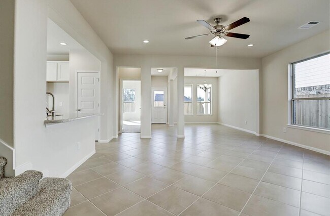 Building Photo - 18830 Sawtooth Oak Ct