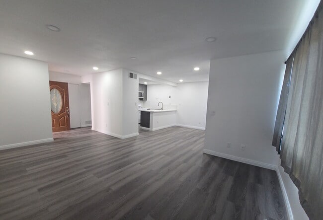 Building Photo - 2255 Cahuilla St