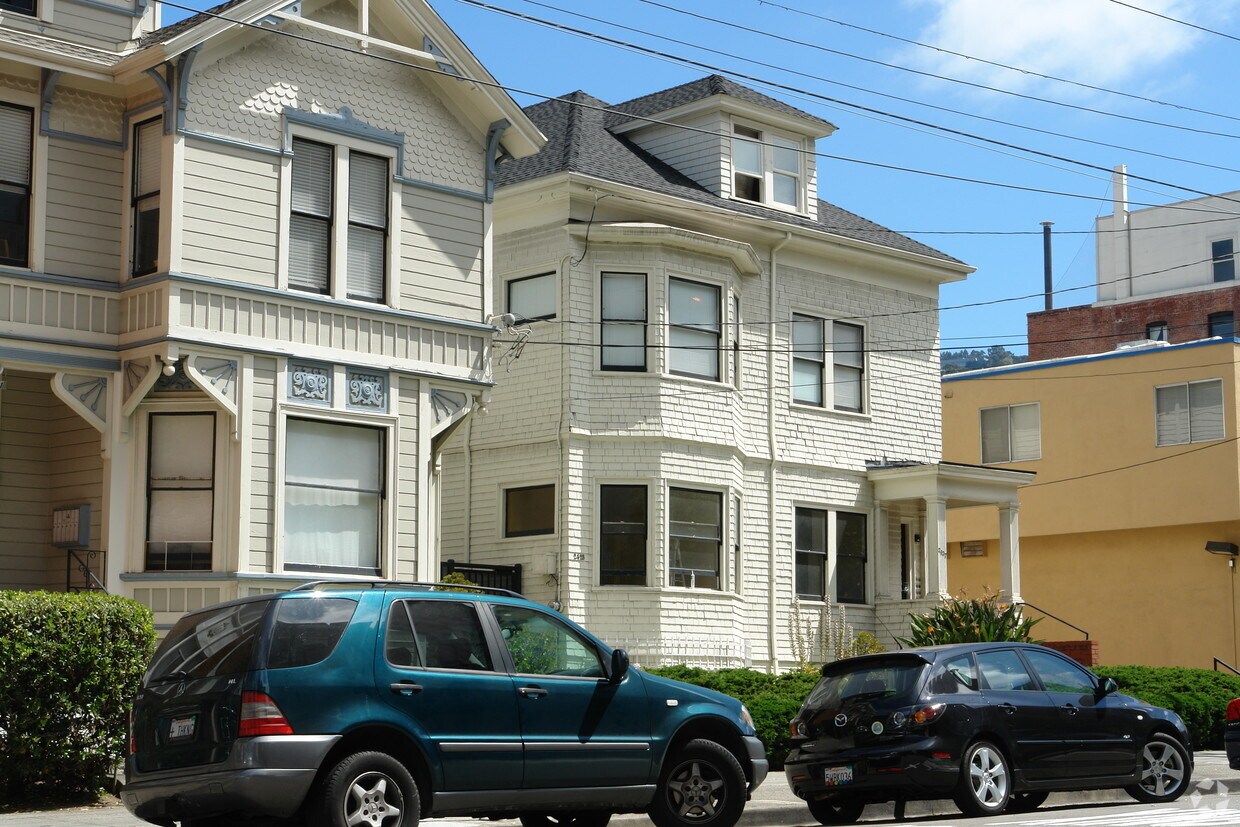 Building Photo - 2425 Durant Ave
