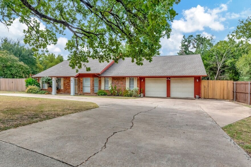 Foto principal - 2423 Pleasant Cir N
