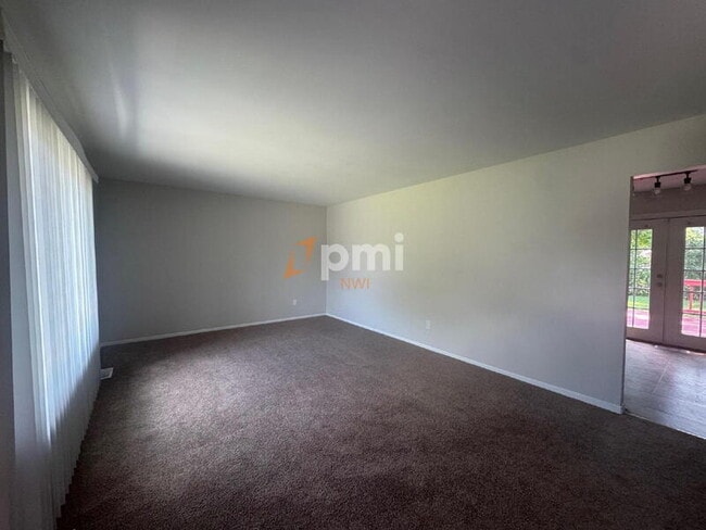 Building Photo - 9817 Fillmore St