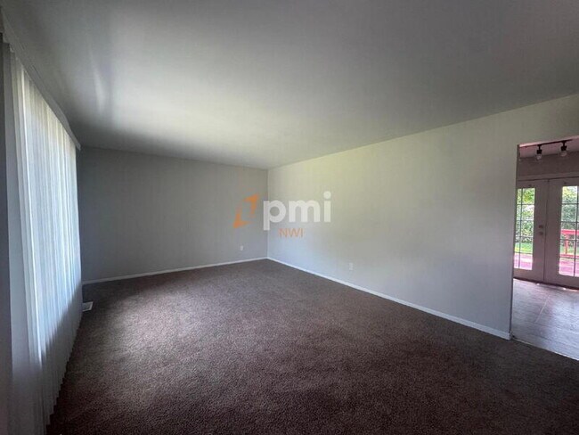 Foto del edificio - 9817 Fillmore St
