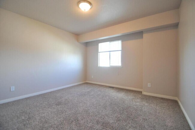 Foto del edificio - 1507 North 540 West #104