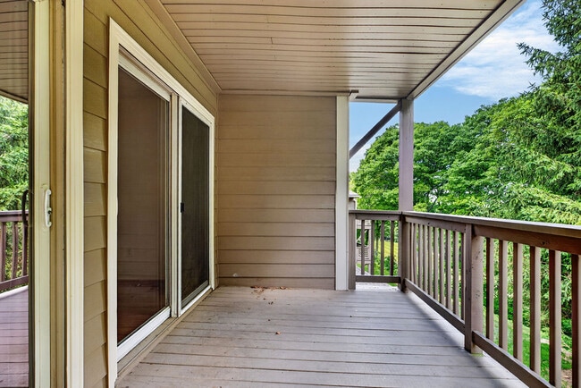 Building Photo - 2074 Stone Ridge