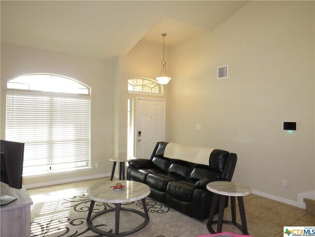 Building Photo - 8911 Polmont Dr