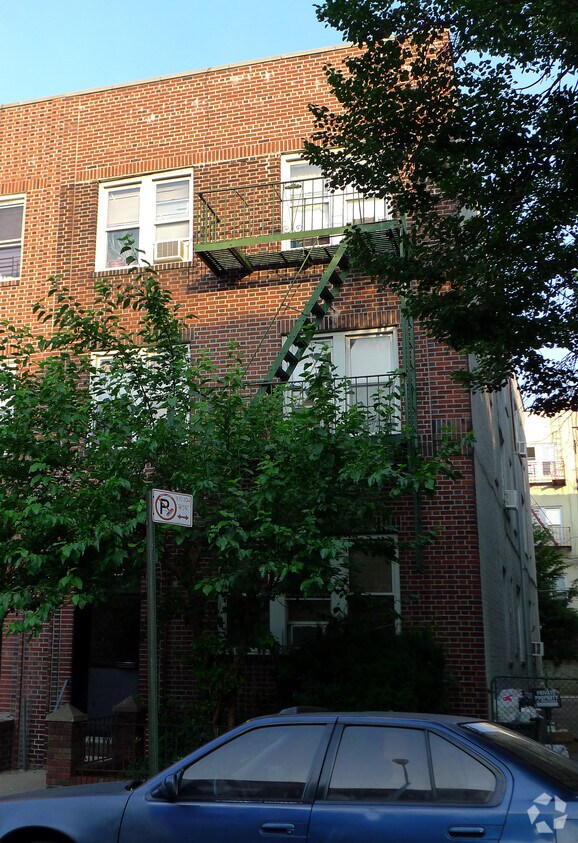 Foto del edificio - 47-30 44th St
