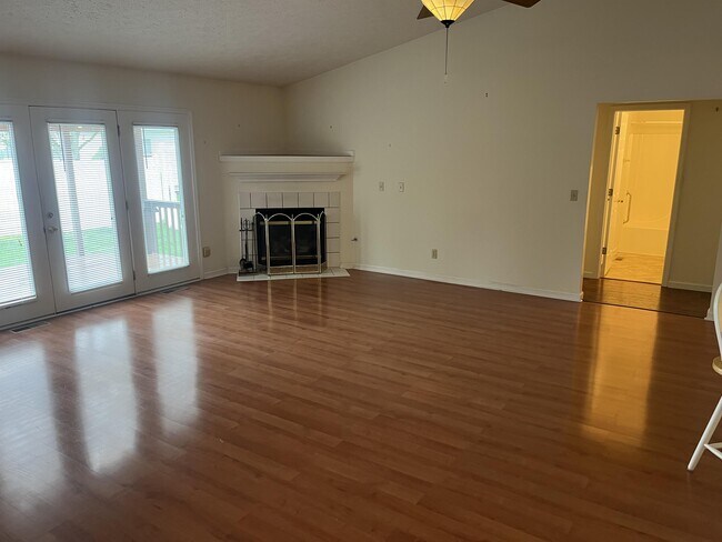 Building Photo - 2735 Vada Ln