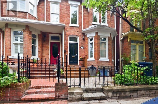 Photo du bâtiment - 16 Aberdeen Ave