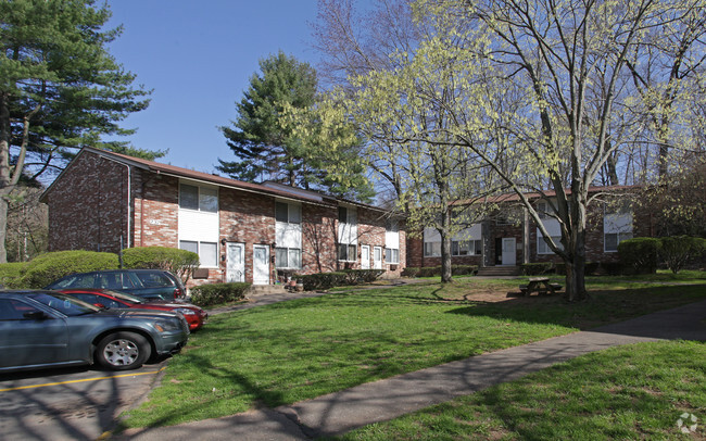 Primary Photo - Brookside Gardens Apartments