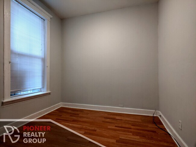 Foto del edificio - 3542 N Halsted St