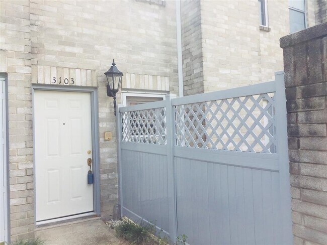 Building Photo - 6000 Reims Rd