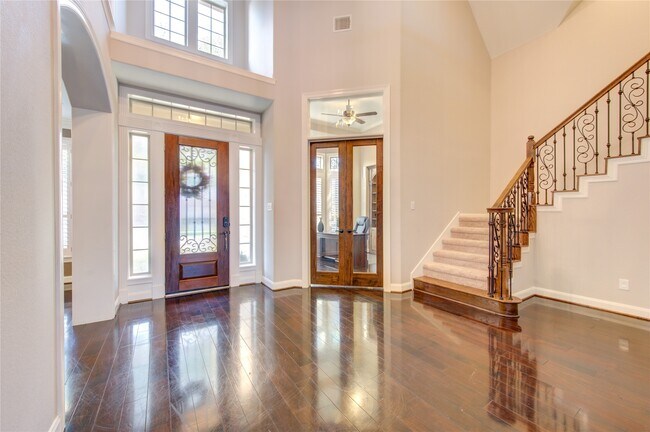 Foto del edificio - 4711 Derbywood Glen Ln