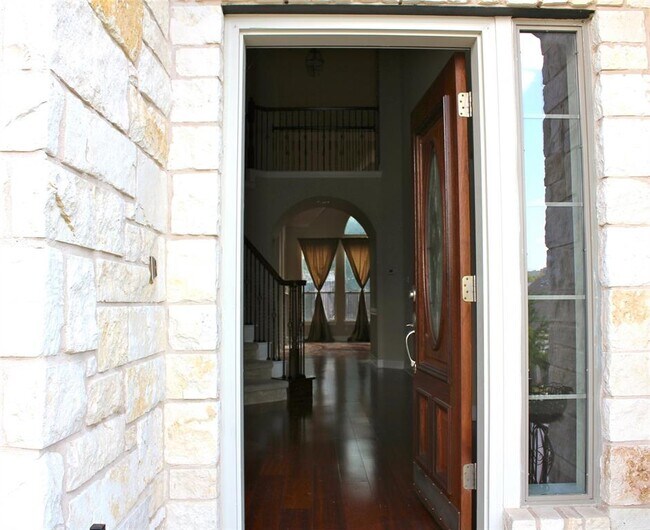 Foto del edificio - 7617 Menler Dr