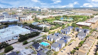 Building Photo - 2701 W Bellfort Ave