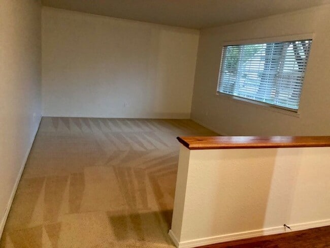 Building Photo - Charming and Clean Home in Citrus Heights