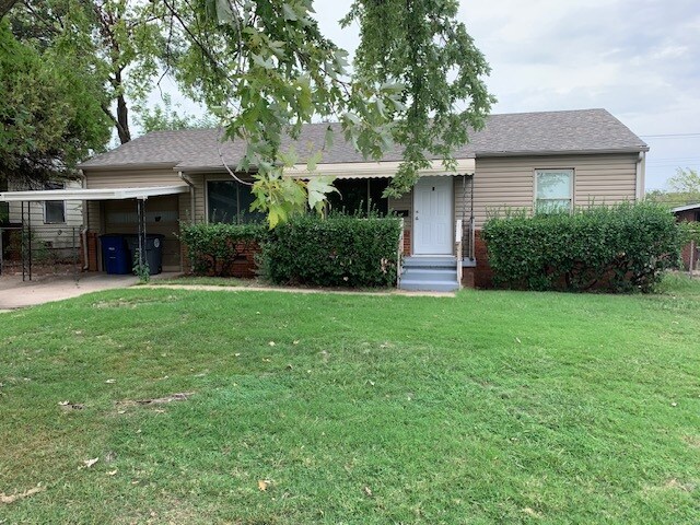 Foto principal - 2317 W 49th St