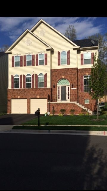 Primary Photo - Gorgeous Home in Reids Prospect
