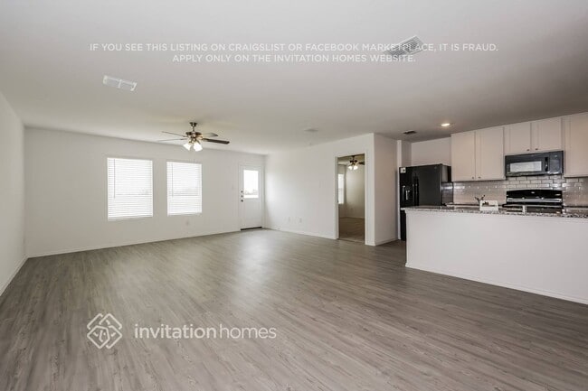 Building Photo - 10225 Hackberry Spg Wy