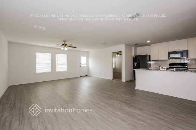 Building Photo - 10245 Hackberry Spg Wy
