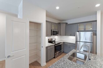 Building Photo - Evolve New Hope Farm