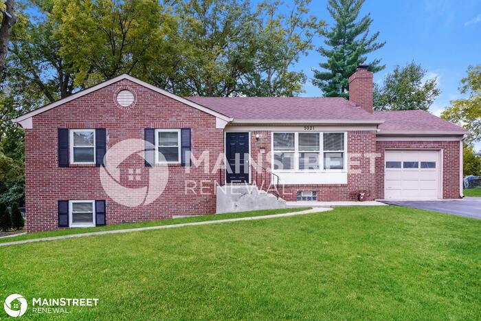 Foto principal - 5921 LAUREL HALL DR, INDIANAPOLIS, IN 46226