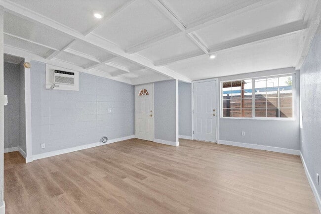 Building Photo - 1516B McAllister Avenue