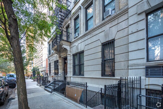Foto del edificio - 230 E 27th St
