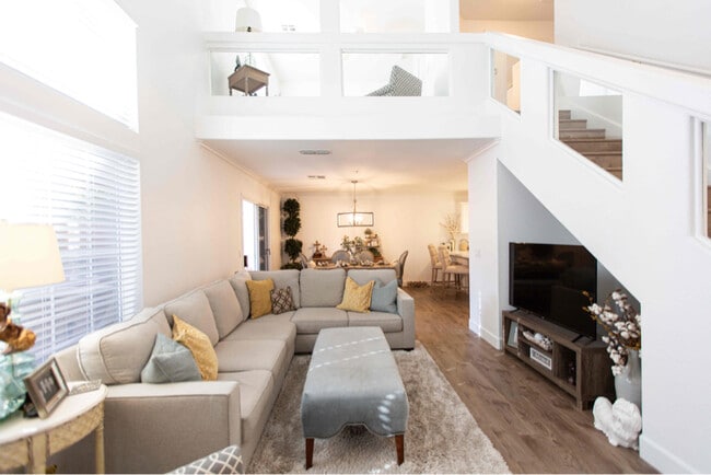 Building Photo - 15550 N Frank Lloyd Wright Blvd