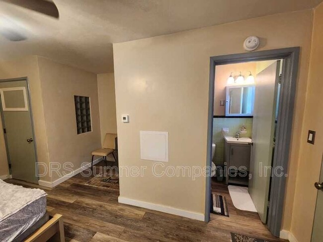 Foto del edificio - 10900 Mason Rd NE