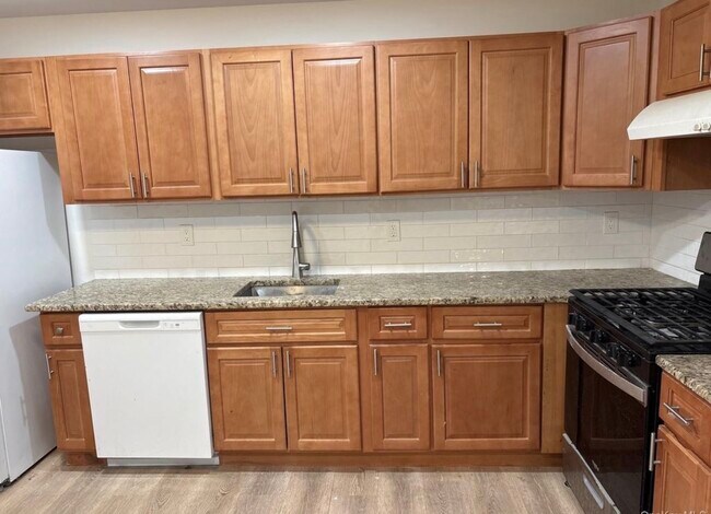 Foto del edificio - 160 McKay Rd