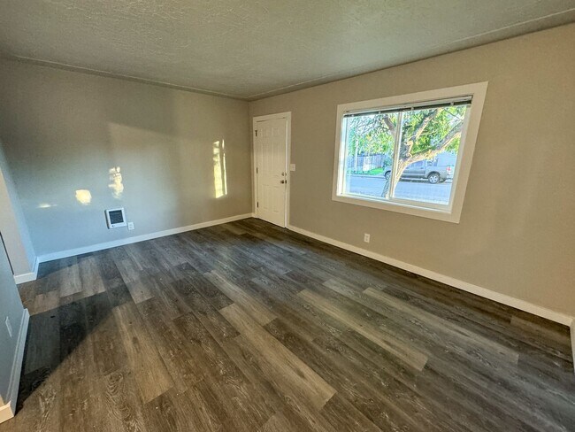 Foto del edificio - 322-324 Williams St
