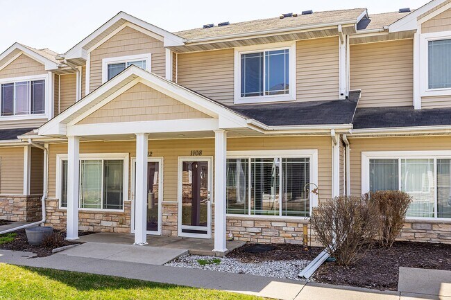 Foto del edificio - CHARMING TOWNHOME!! 2 Bedroom, 3 Bathroom Townhome in Ankeny!