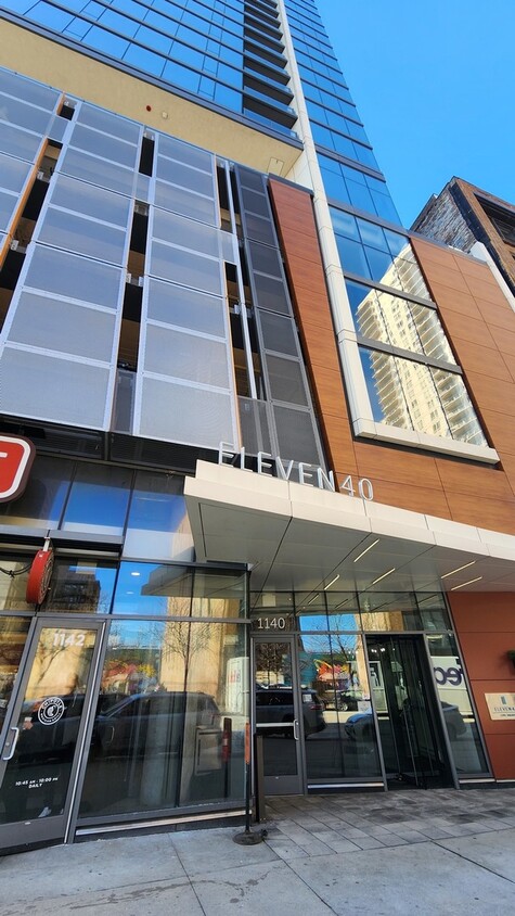 Primary Photo - 1140 S Wabash Ave