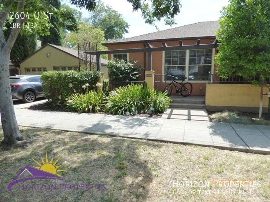 Modern 1 Bed 1 Bath 800sqft Midtown Duplex... House for Rent in