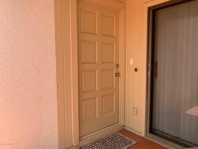 Foto del edificio - 418 Hawthorne Ct