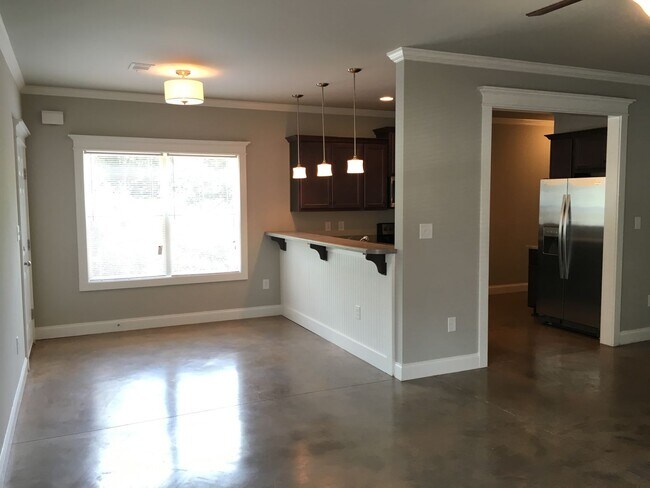 Foto del edificio - Five Bedroom Close to UGA