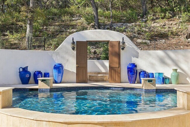 Foto del edificio - 2706 Pearce Rd