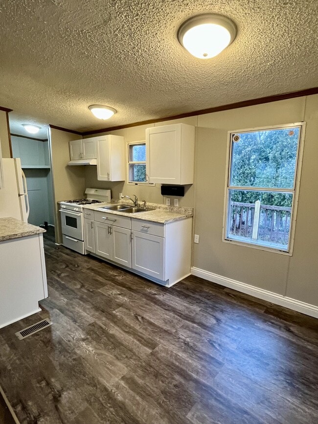 Building Photo - 3416 OH-83