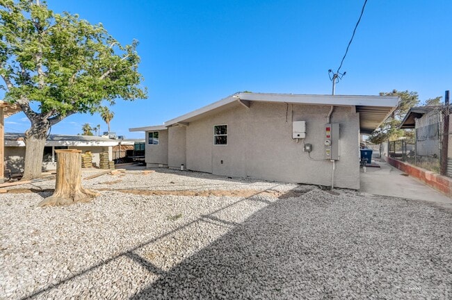 Foto del edificio - 5326 Evergreen Ave