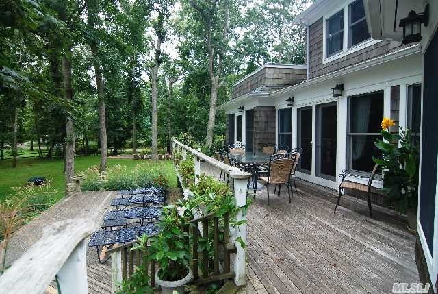 Foto del edificio - 300 Clearview Rd