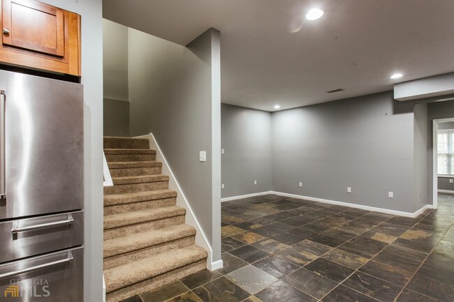 Building Photo - 137.5 Bristol Woods Dr