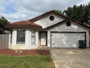 Building Photo - 3509 Alexandria Dr