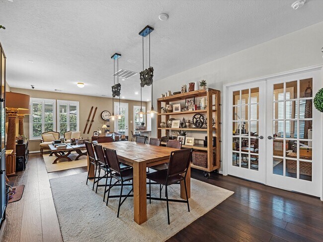 Building Photo - 8924 Hollister Commons Ln