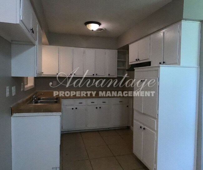 Foto del edificio - Newly Renovated Home In Raleigh