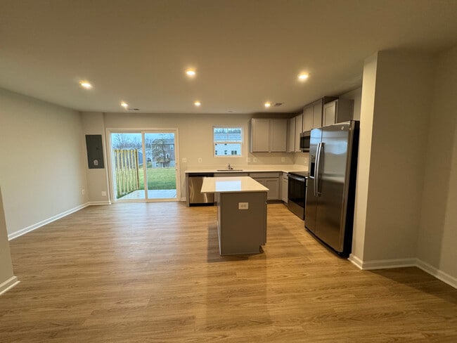 Building Photo - 18 Sophie Kathryn Dr